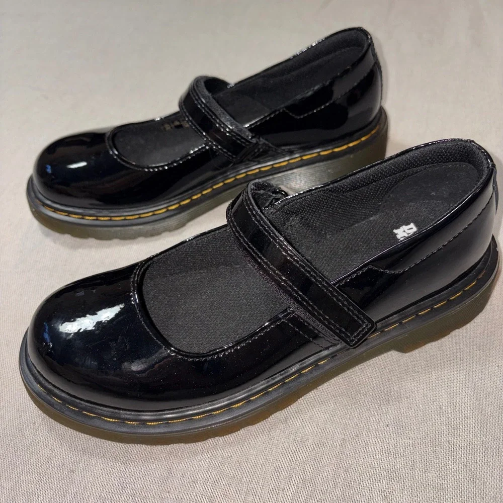 Dr. Martens Maccy Black Patent Leather Mary Jane Shoes Girls Size 3US 2UK 34EU